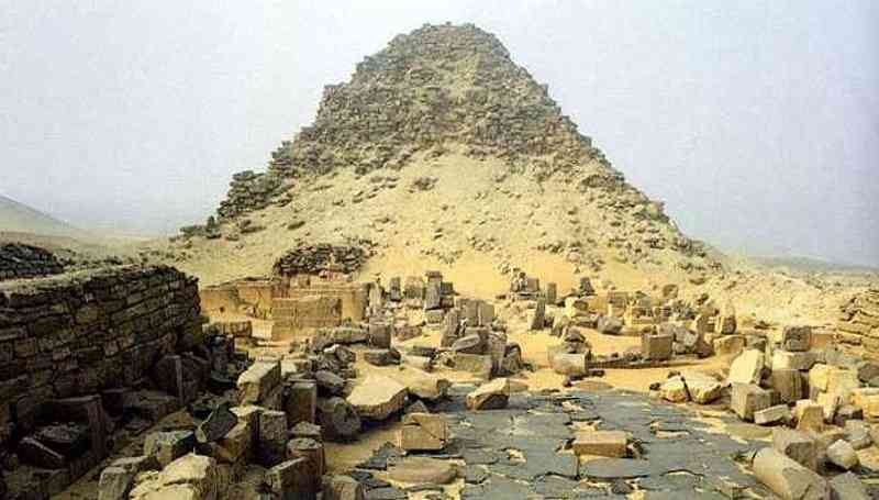 Pyramid of Neferefre at Abusir