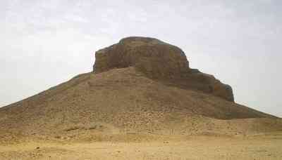 Pyramid of Amenemhat I