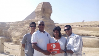Tours a Las Pirámides de Guiza, La Esfinge, paseo corto en camello y El Museo Egipcio